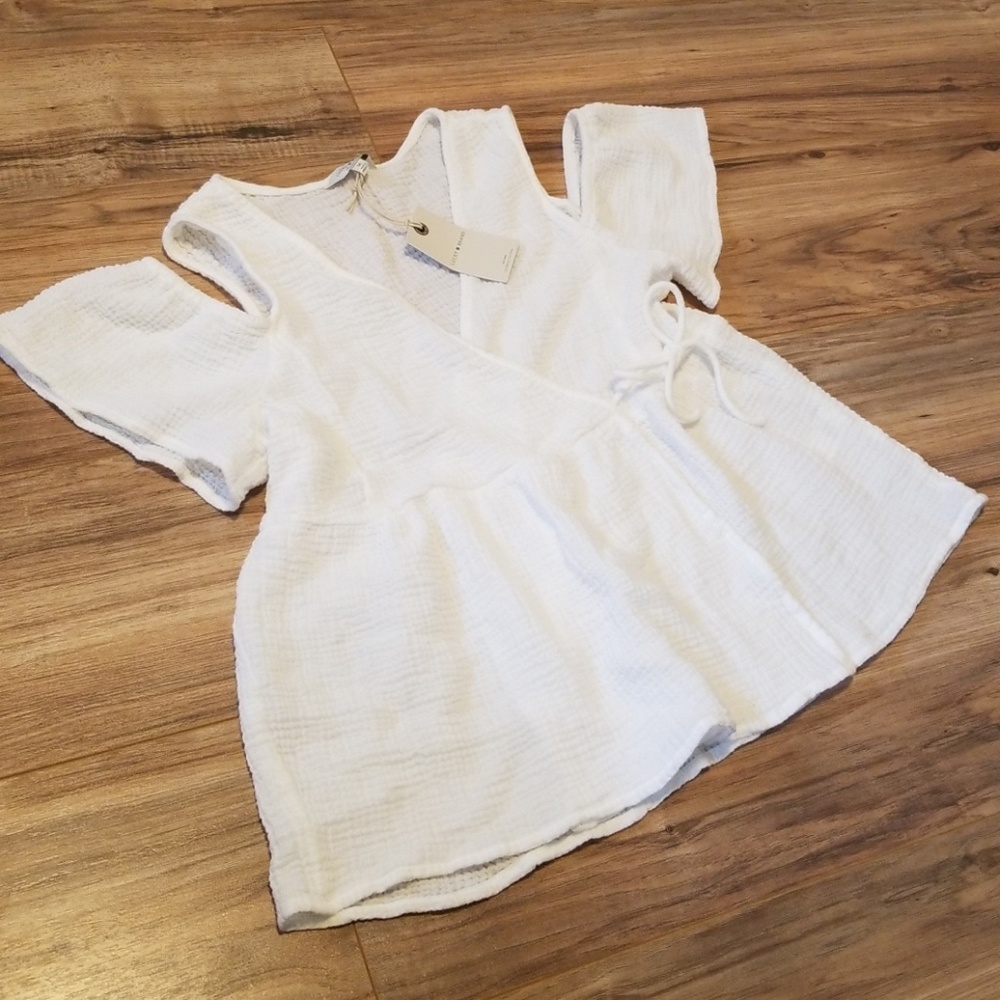 Lucky Brand | Cold shoulder top